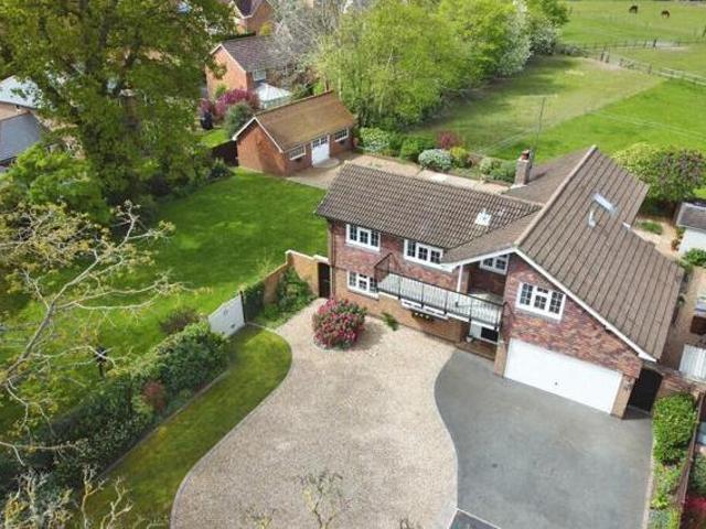 House for sale in Chilworth Old Village, Test Valley