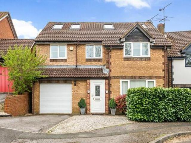 House for sale in Swindon