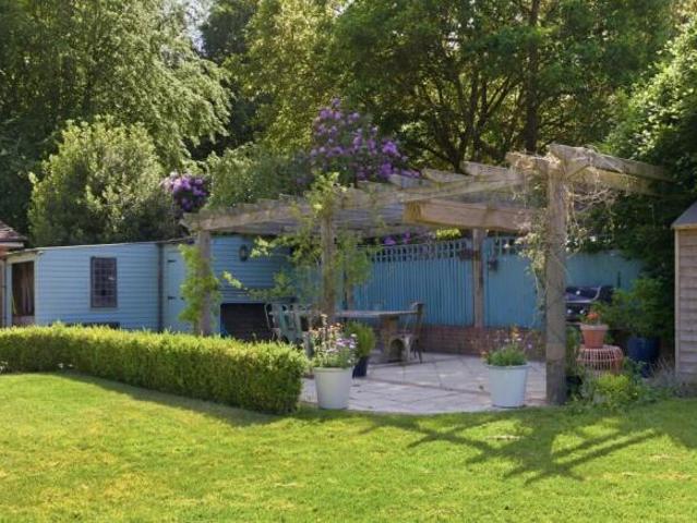 Farm for sale in Sandown Park, Kent