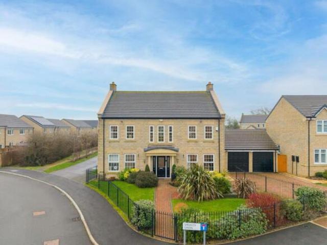 Farm for sale in Killinghall, North Yorkshire