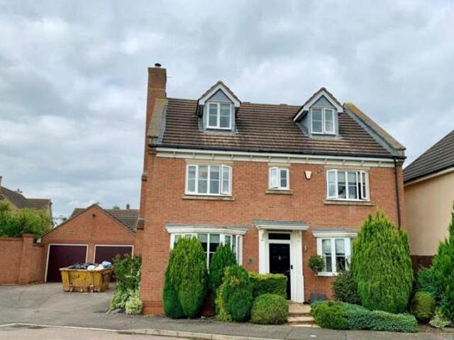 House for sale in Northampton, Northamptonshire