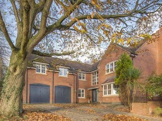 House for sale in Derbyshire Dales, East Midlands