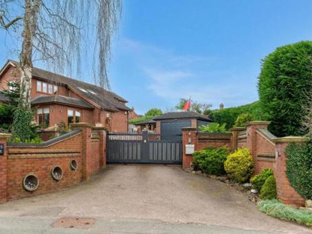 House for sale in Lyons, Greater London