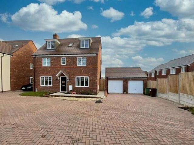 House for sale in Stone, Baswich
