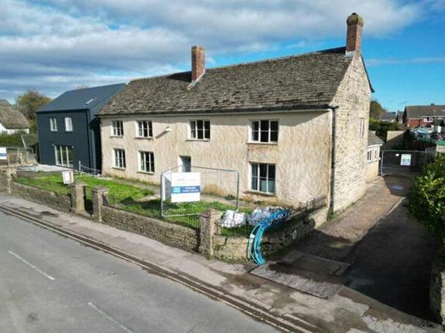 House for sale in Swindon, England