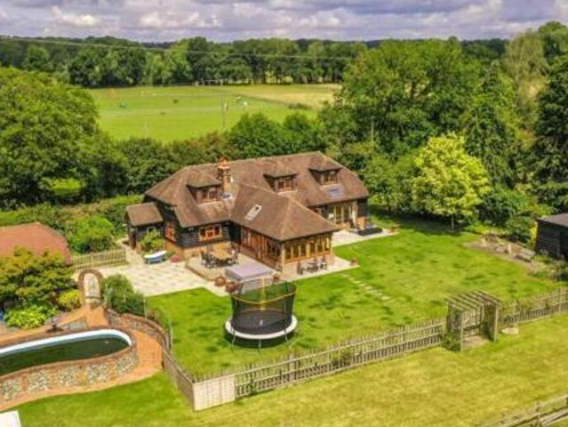 House for sale in Tadley, Basingstoke and Deane