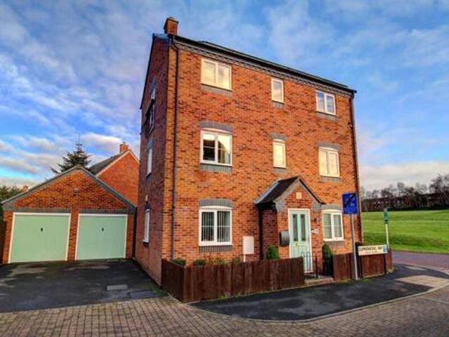 House for sale in Kettlebrook, Staffordshire