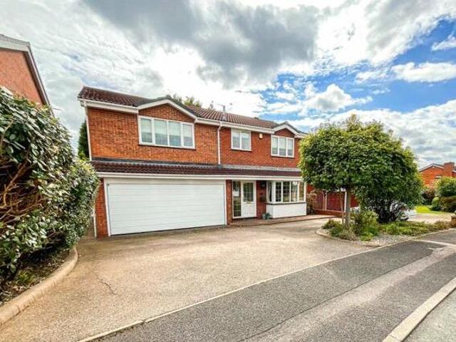 House for sale in Kettlebrook, Staffordshire