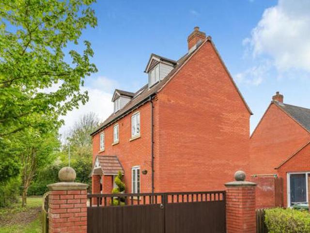 House for sale in Wheatpieces, Tewkesbury