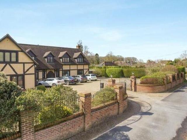 House for sale in Thatcham, West Berkshire