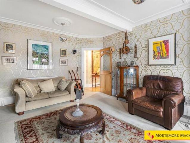 Farm for sale in Muswell Hill, Greater London
