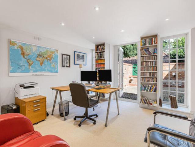 Farm for sale in St Albans, Five Acres