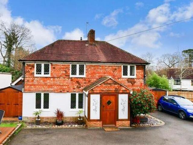 House for sale in Ringles Cross, Cross In Hand