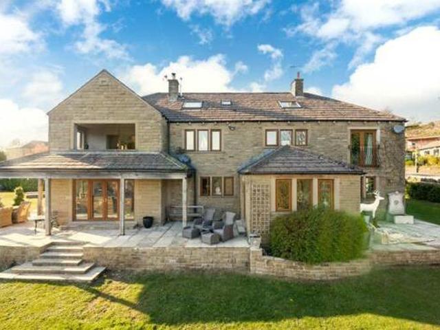 House for sale in Holmfirth, West Yorkshire