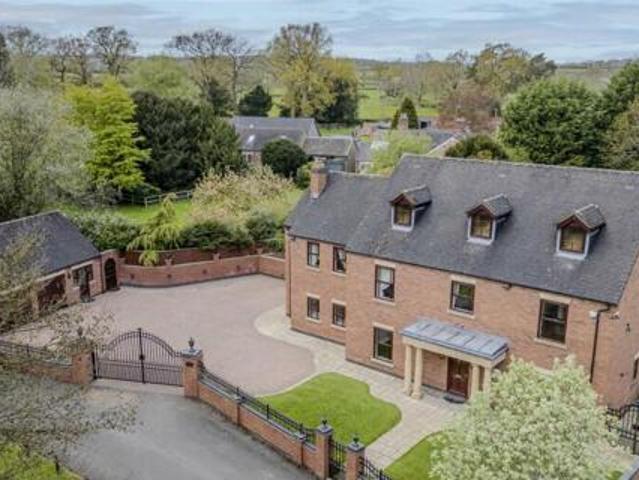 House for sale in Uttoxeter, East Staffordshire