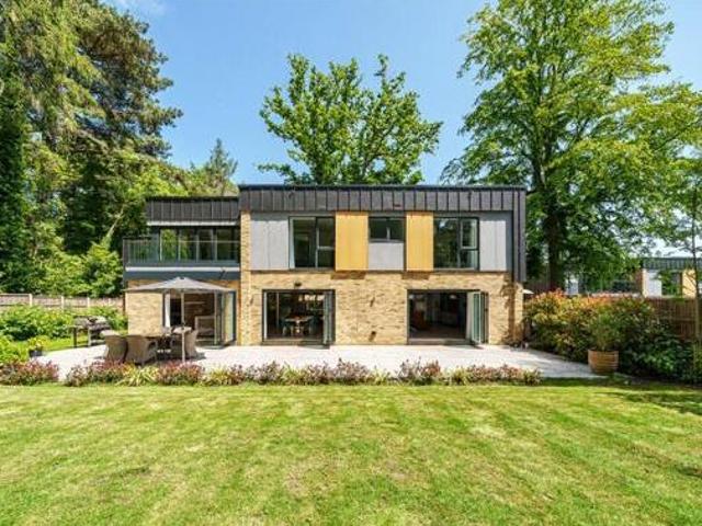 House for sale in Uxbridge, Greater London