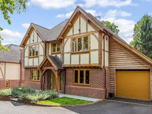 House for sale in Uxbridge, Greater London