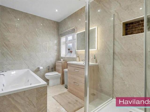 Farm for sale in Winchmore Hill, Greater London