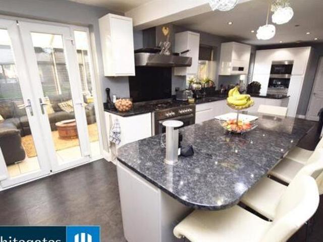 House for sale in Kinsley, West Yorkshire