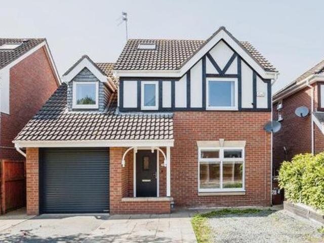 House for sale in New Crofton, West Yorkshire