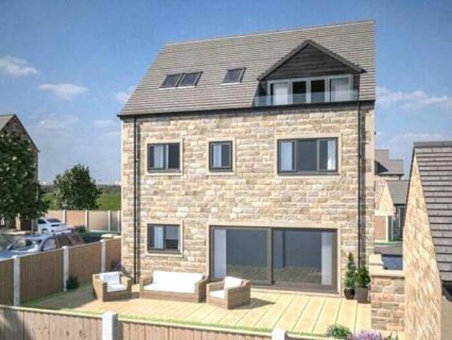 House for sale in Overton, West Yorkshire