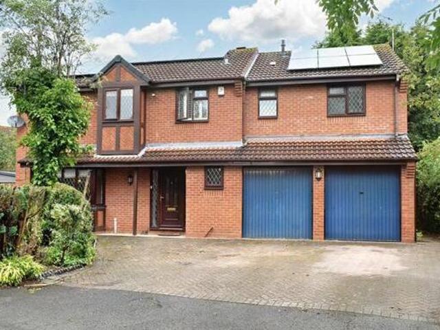 House for sale in Warndon, Worcestershire