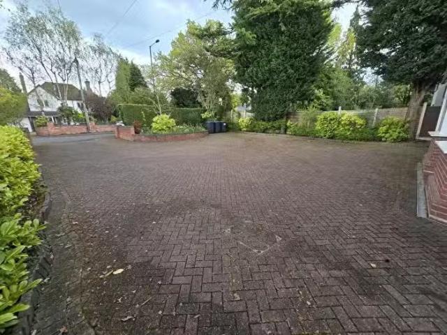 House for sale in Four Oaks