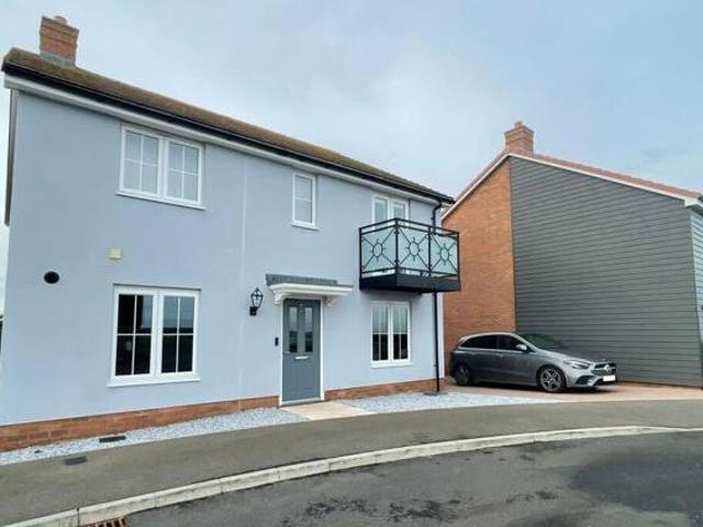 House for sale in Frinton and Walton, Dale Hill
