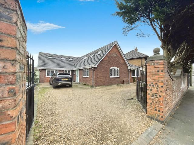 Farm for sale in Aintree