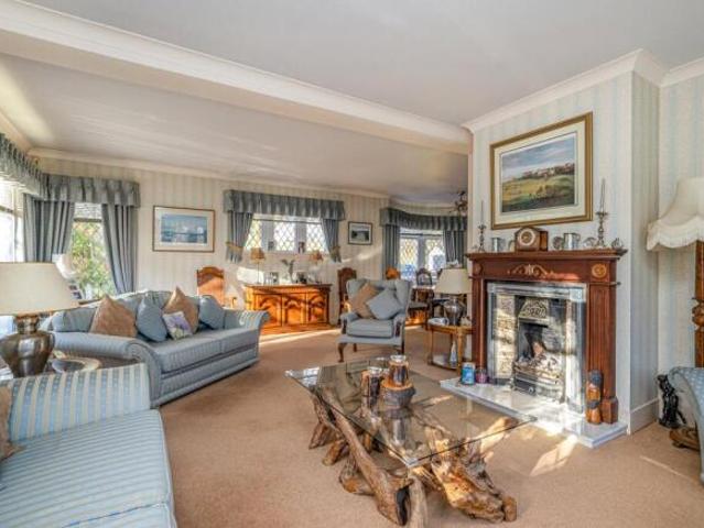 Farm for sale in Torrance, Scotland