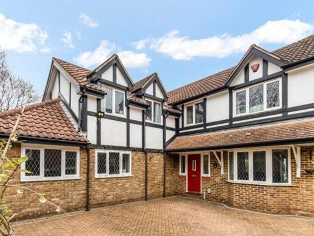 House for sale in Ware, East Hertfordshire
