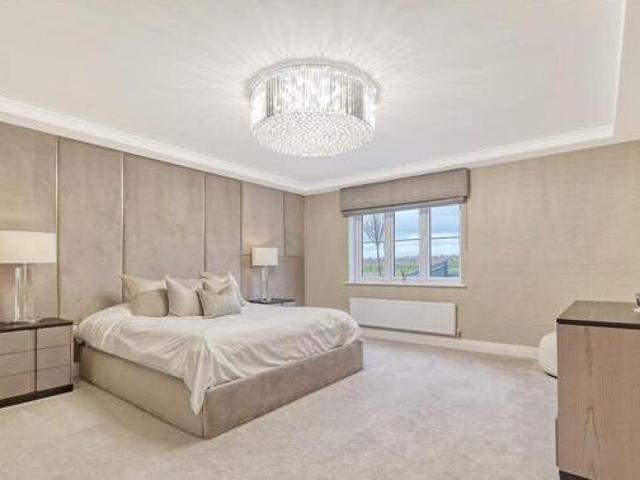 House for sale in Ware, East Hertfordshire