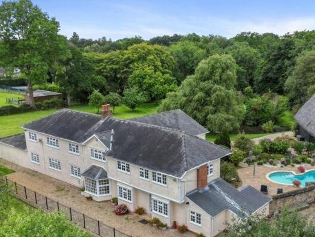 House for sale in Ware, East Hertfordshire