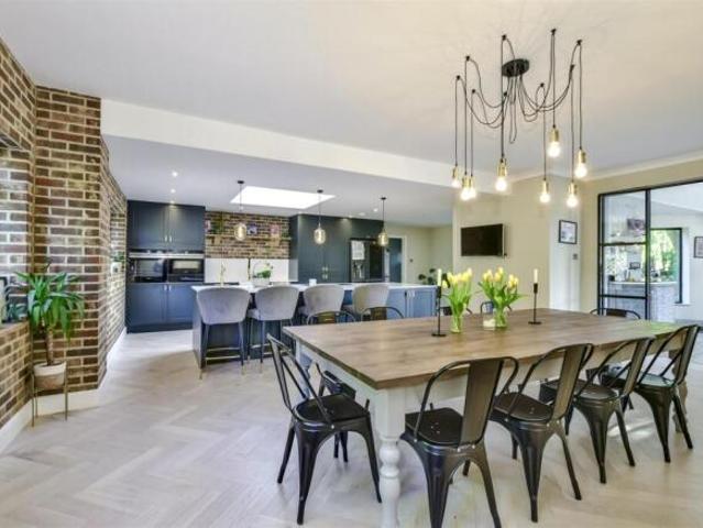 Farm for sale in Little Stanmore, Greater London