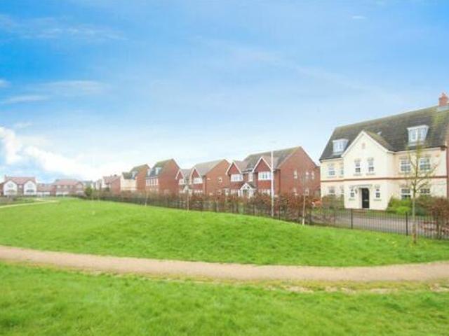 House for sale in Warwick