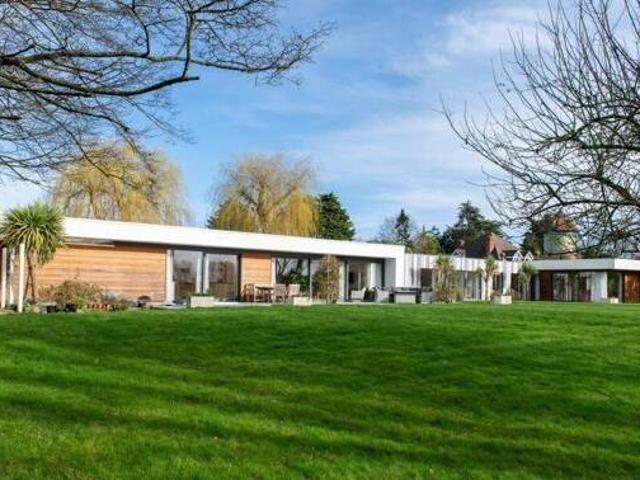 House for sale in Green Close, Warwickshire
