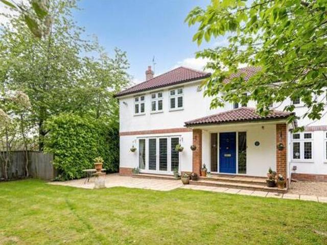House for sale in Kingswood, Watford