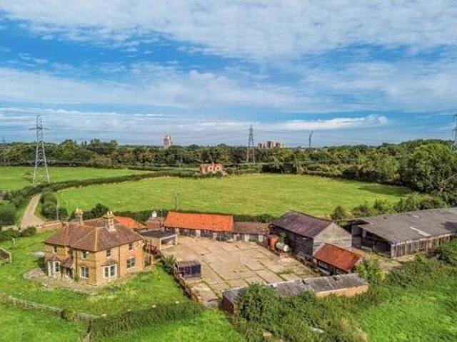 House for sale in Holywell Estate, North Watford