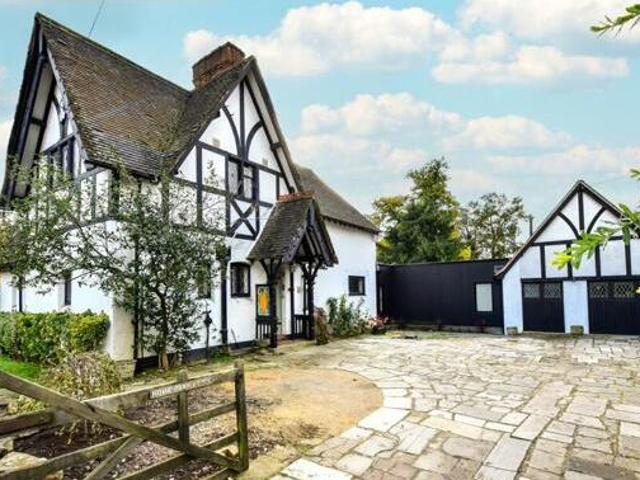 House for sale in North Watford, Watford
