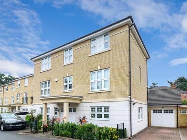 House for sale in Watford, Hertfordshire