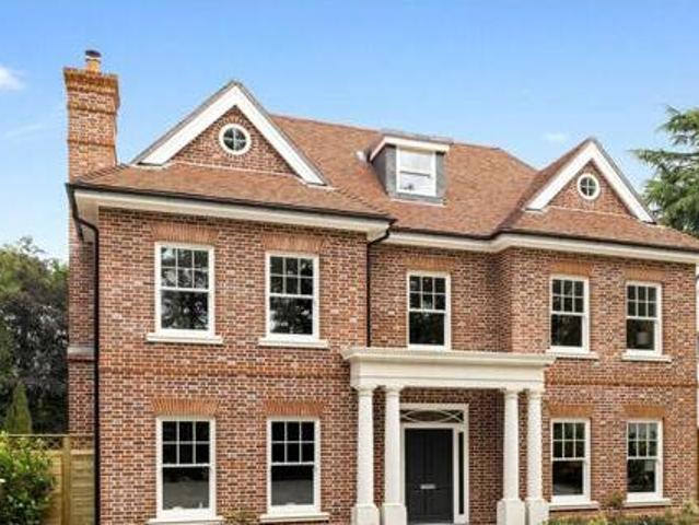 House for sale in West Byfleet, Woking