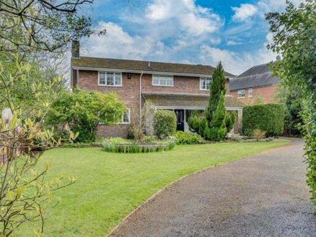 House for sale in Chilworth Old Village, Test Valley