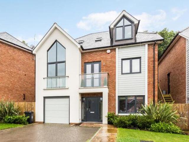 House for sale in The Butts, Kent