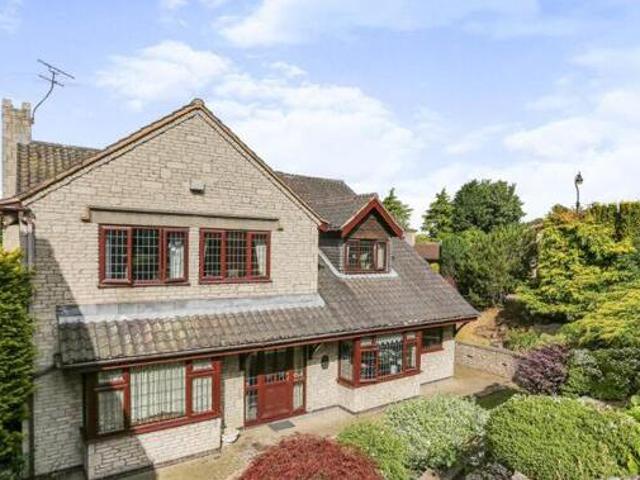 House for sale in Whitestone, Camp Hill