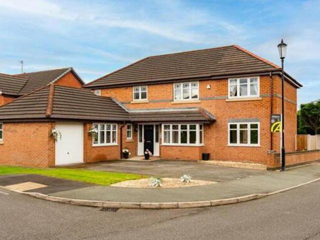 House for sale in Widnes