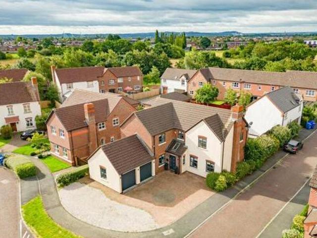 House for sale in Widnes