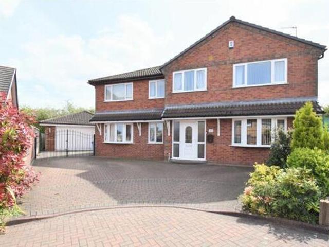 House for sale in Widnes