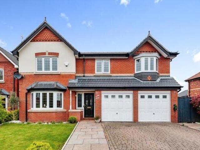 House for sale in Colshaw Farm, Wilmslow