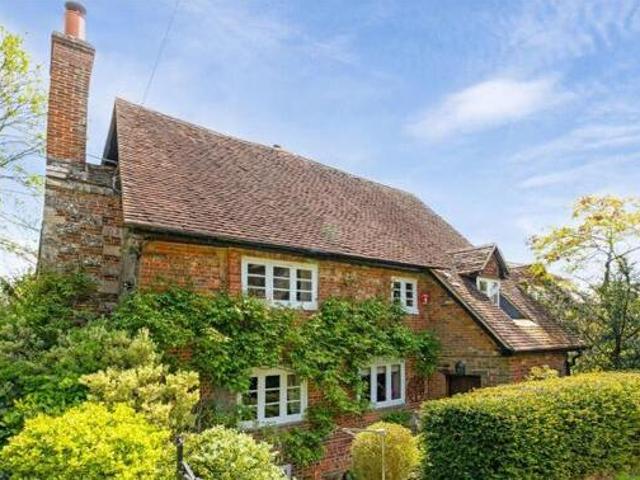 House for sale in Brambridge, Hampshire
