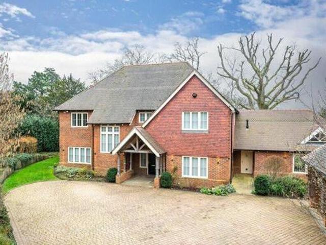 House for sale in Hawford, Hampshire